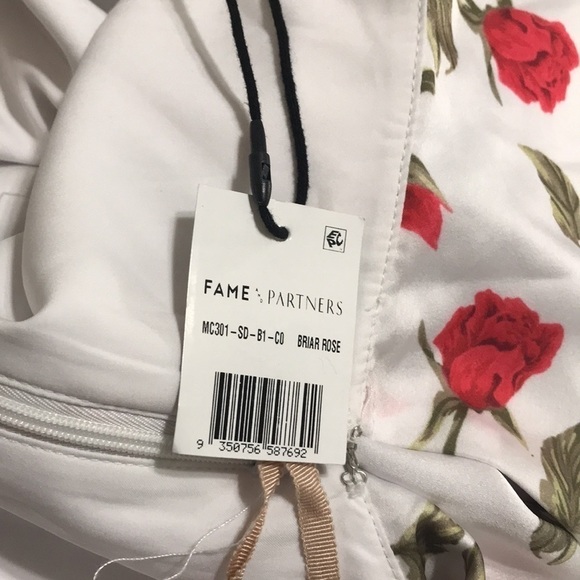 Fame and Partners Briar Rose White Red Floral One Shoulder Dress Ruffle US 8 NWT - Picture 12 of 12